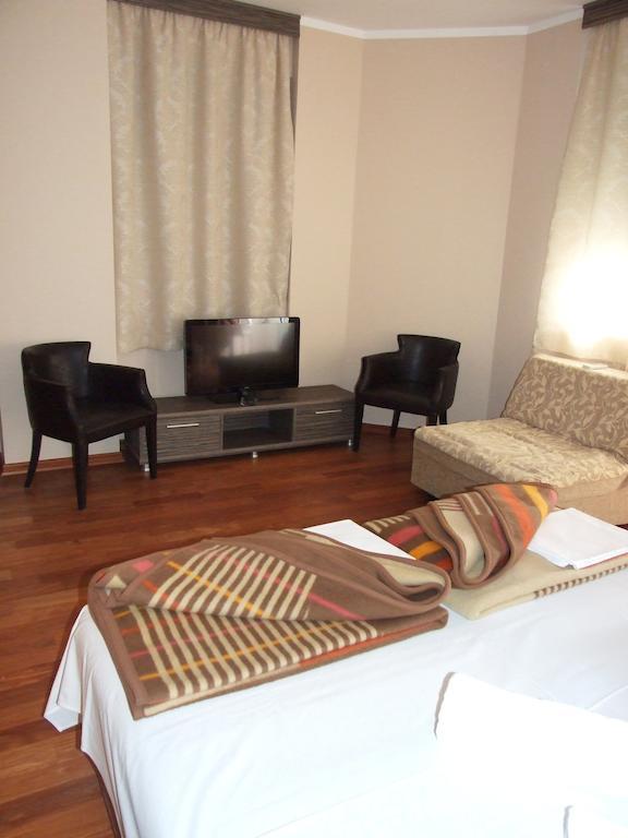 Apartments Oaza 2 Petrovac Kamer foto